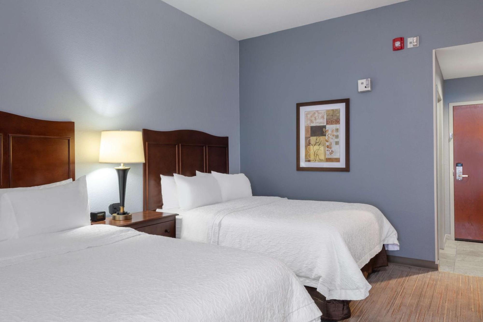 Hampton Inn Denver-International Airport Exterior photo