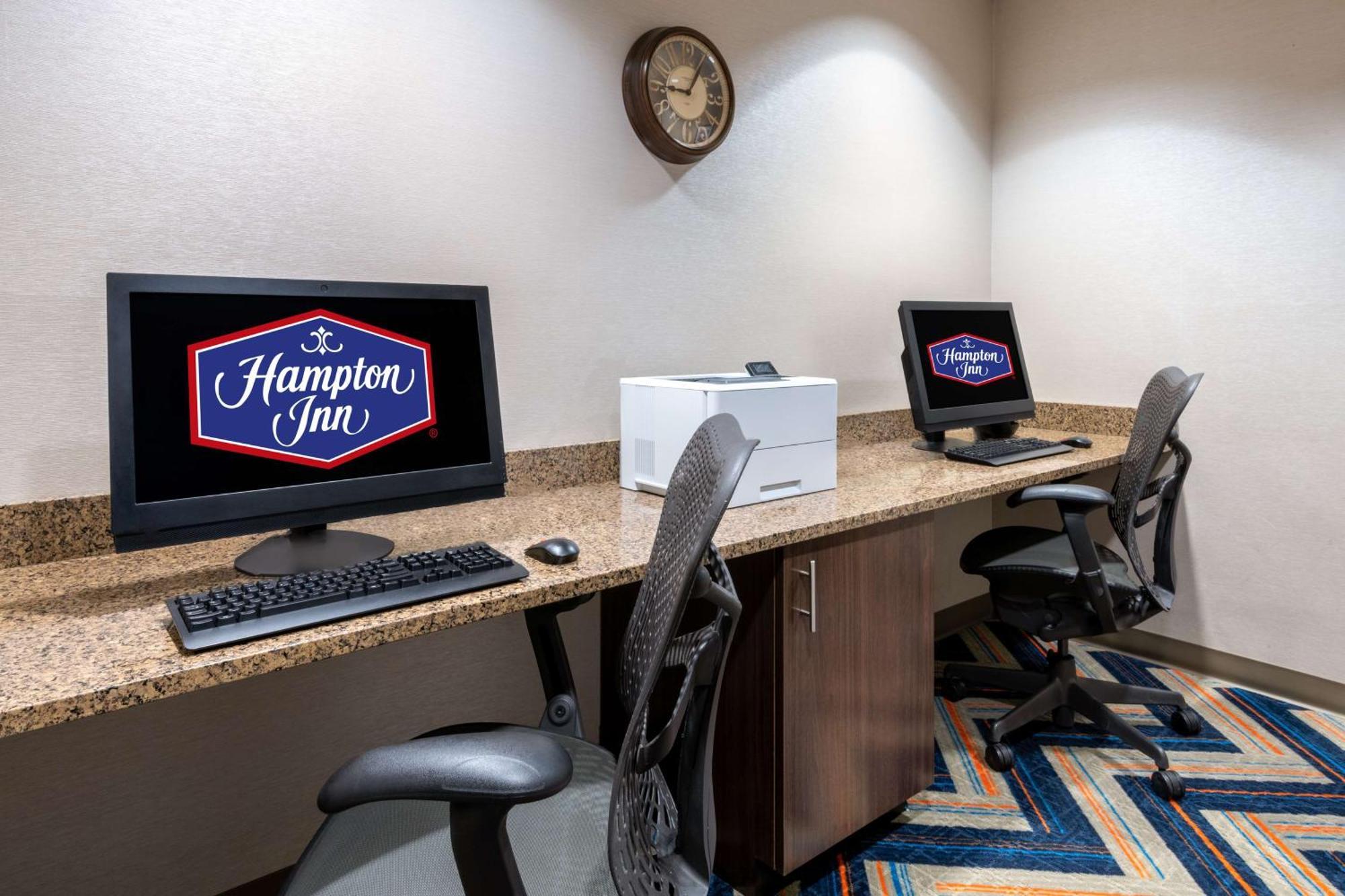 Hampton Inn Denver-International Airport Exterior photo