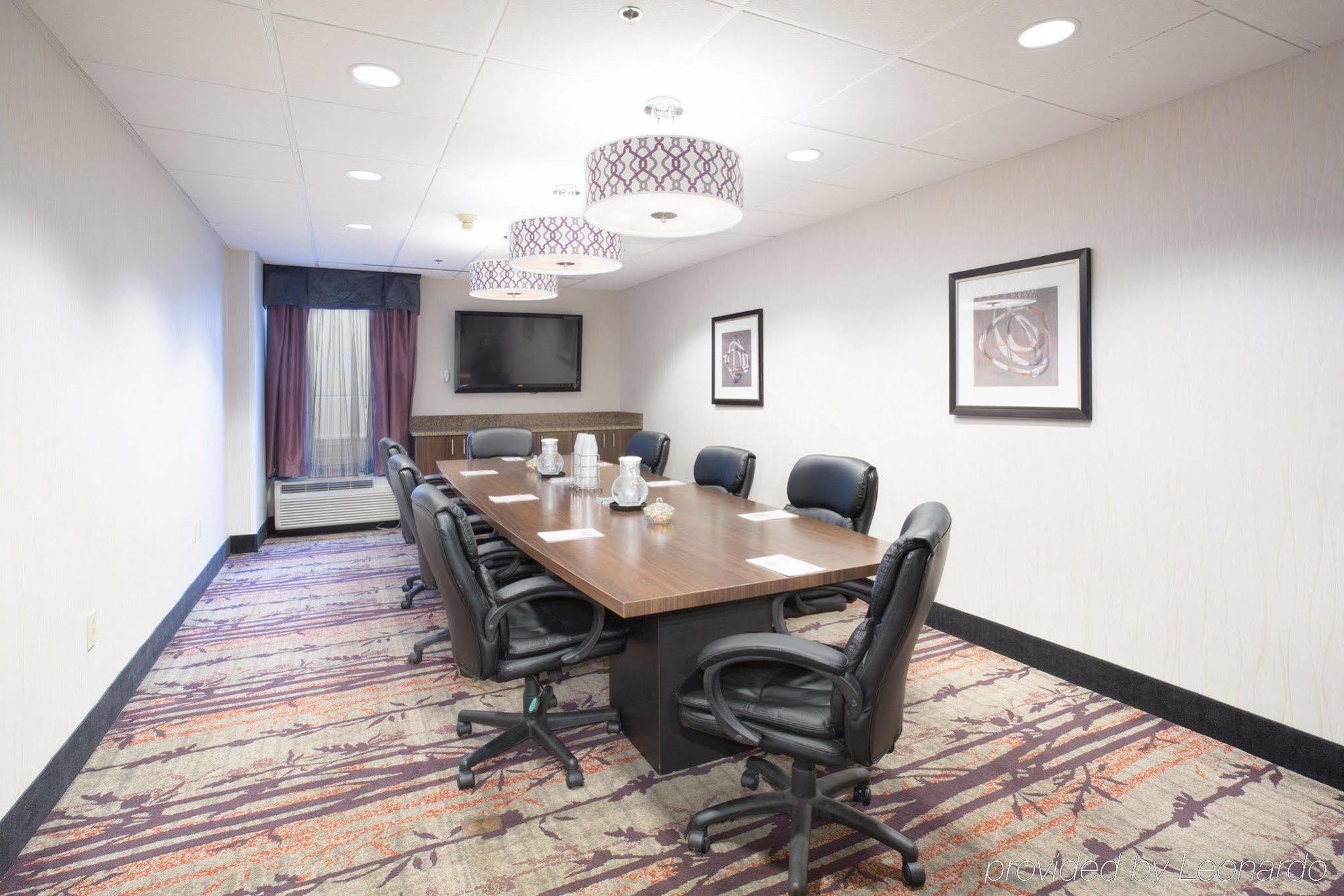 Hampton Inn Denver-International Airport Exterior photo