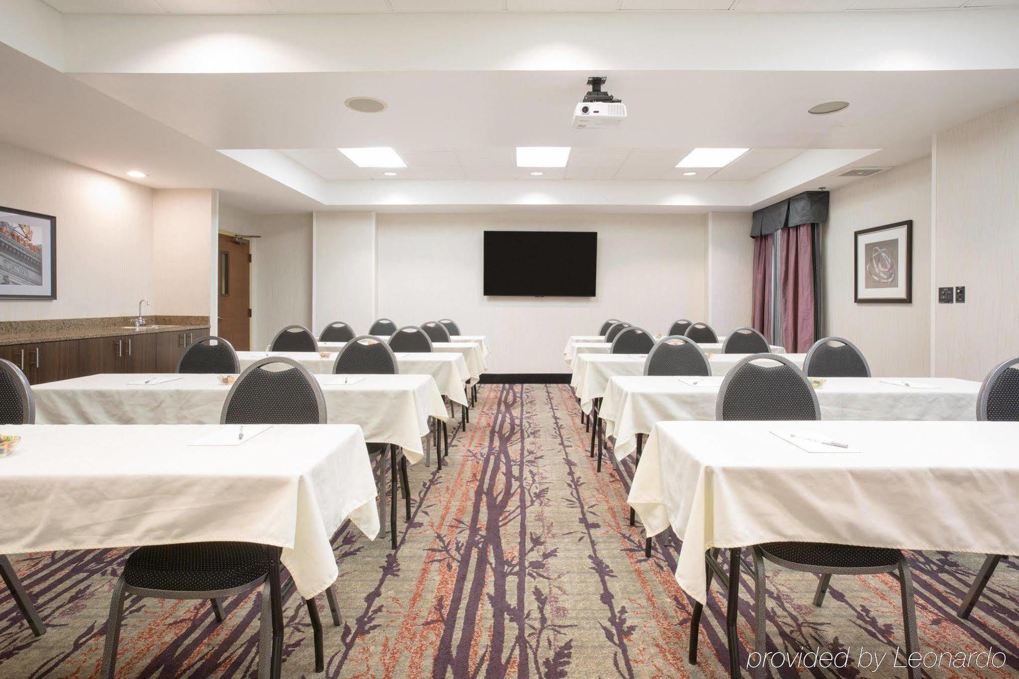 Hampton Inn Denver-International Airport Exterior photo